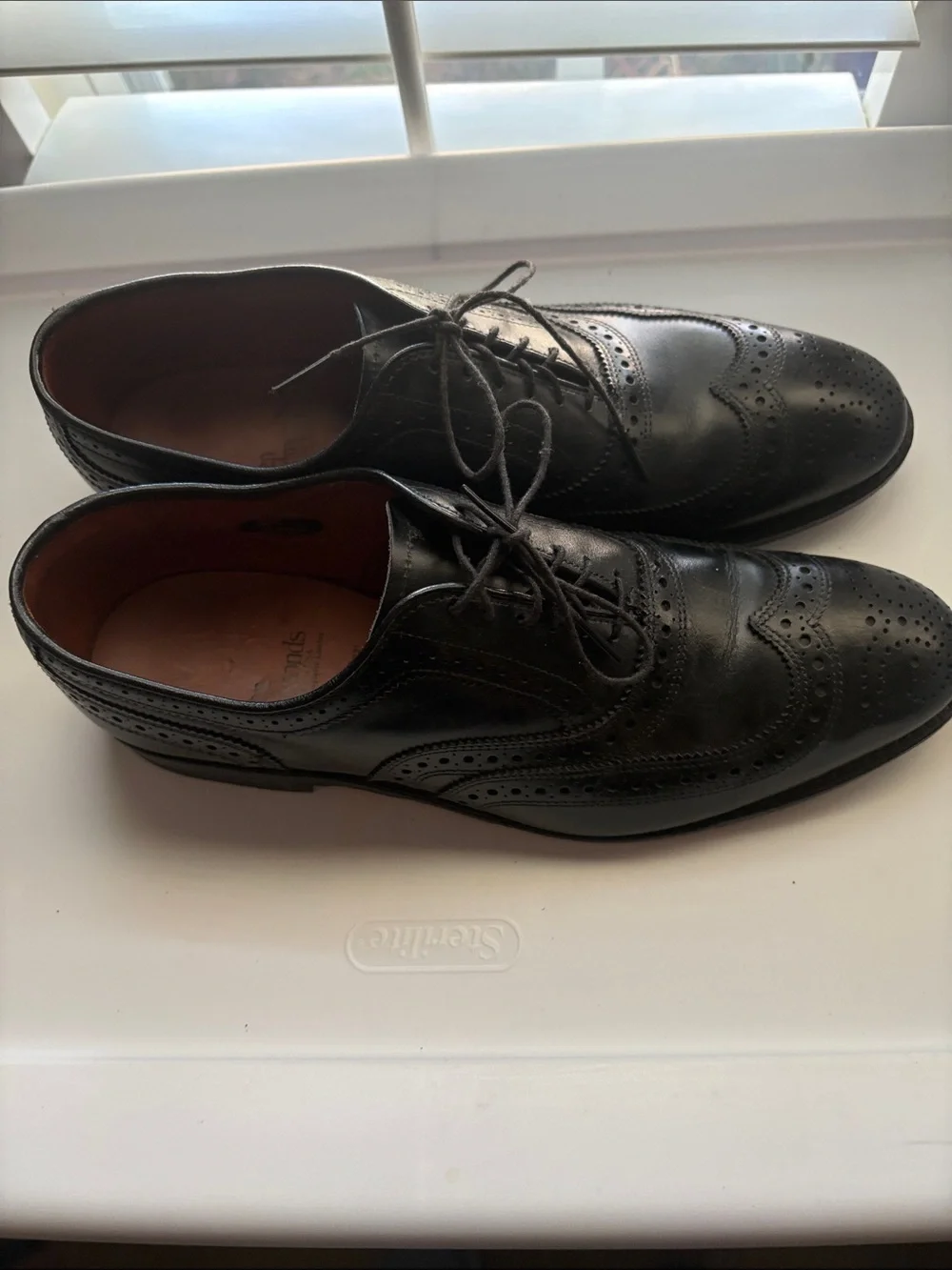 Allen Edmonds Black Leather Wingtip Oxford Dress Shoes. McAllister.